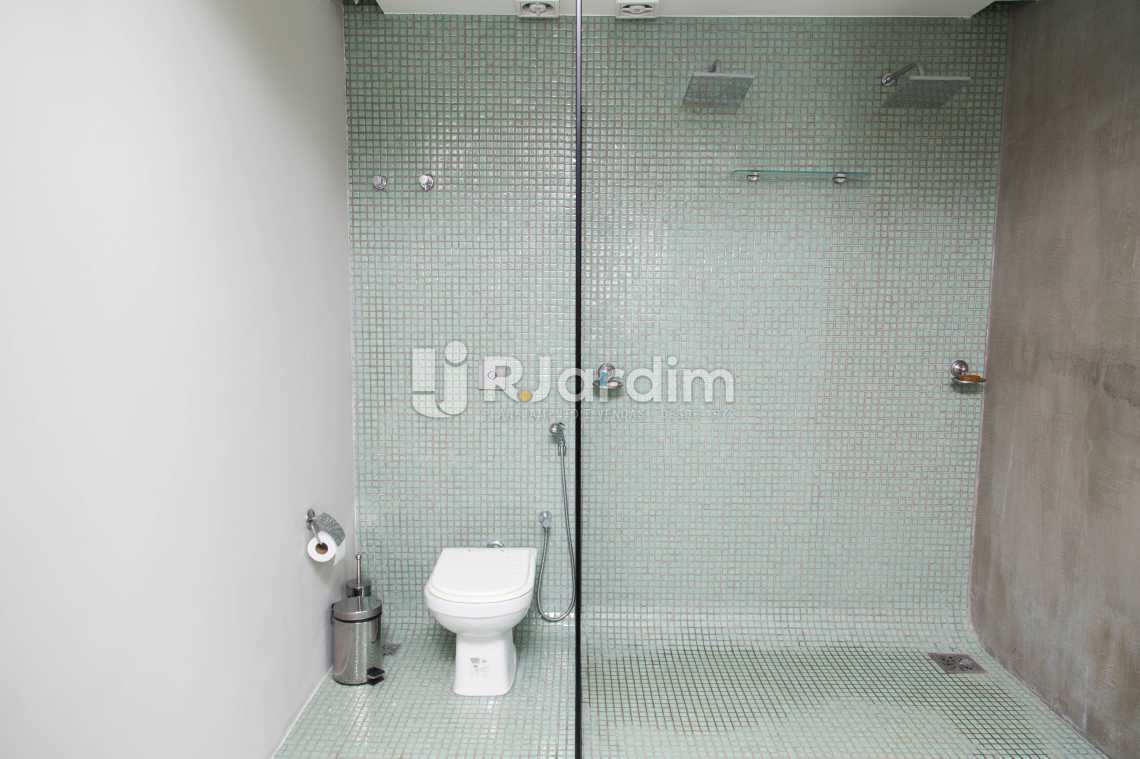 Conheça BANHEIRO SUÍTE MASTER do imóvel - Apartamento / 4 Quartos / Copacabana / Zona Sul / Rio de Janeiro RJ - LAAP40377 - 22 BANHEIRO SUÍTE MASTER - Apartamento / 4 Quartos / Copacabana / Zona Sul / Rio de Janeiro RJ - LAAP40377 - 22