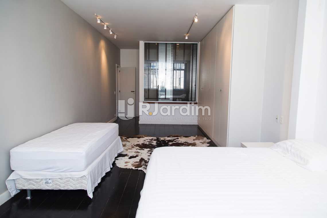 Conheça SUÍTE MASTER do imóvel - Apartamento / 4 Quartos / Copacabana / Zona Sul / Rio de Janeiro RJ - LAAP40377 - 19 SUÍTE MASTER - Apartamento / 4 Quartos / Copacabana / Zona Sul / Rio de Janeiro RJ - LAAP40377 - 19
