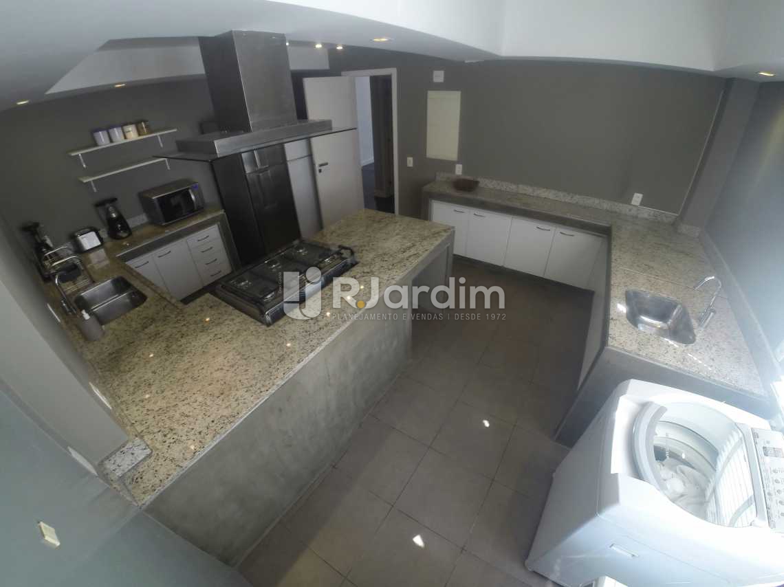 Conheça COZINHA do imóvel - Apartamento / 4 Quartos / Copacabana / Zona Sul / Rio de Janeiro RJ - LAAP40377 - 15 COZINHA - Apartamento / 4 Quartos / Copacabana / Zona Sul / Rio de Janeiro RJ - LAAP40377 - 15