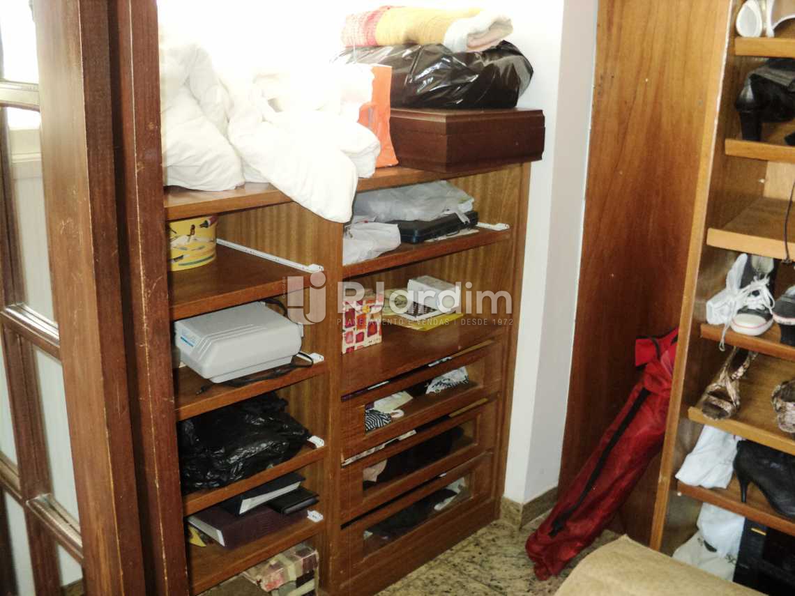 Conheça Closset do imóvel - Compra Venda Avaliação Imóveis Cobertura Botafogo 3 Quartos - LACO30117 - 24 Closset - Compra Venda Avaliação Imóveis Cobertura Botafogo 3 Quartos - LACO30117 - 24
