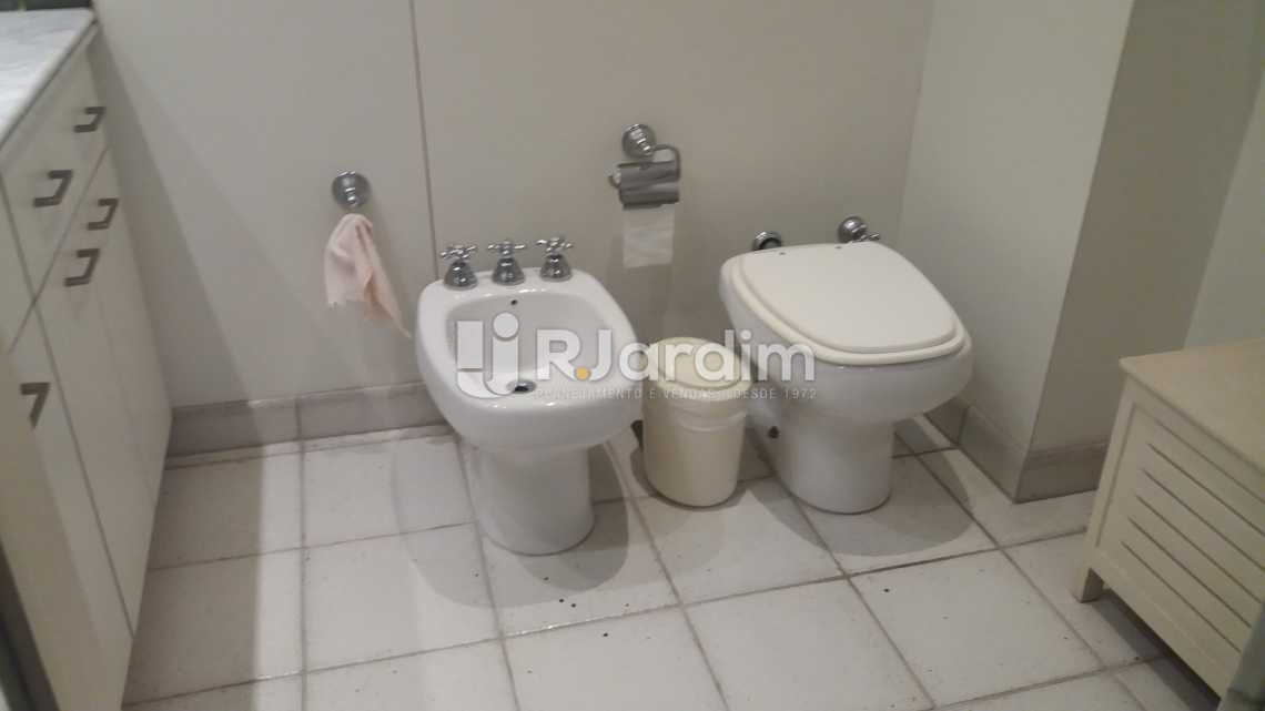 Conheça Banheiro social do imóvel - Apartamento À VENDA, Flamengo, Rio de Janeiro, RJ - LAAP30862 - 28 Banheiro social - Apartamento À VENDA, Flamengo, Rio de Janeiro, RJ - LAAP30862 - 28