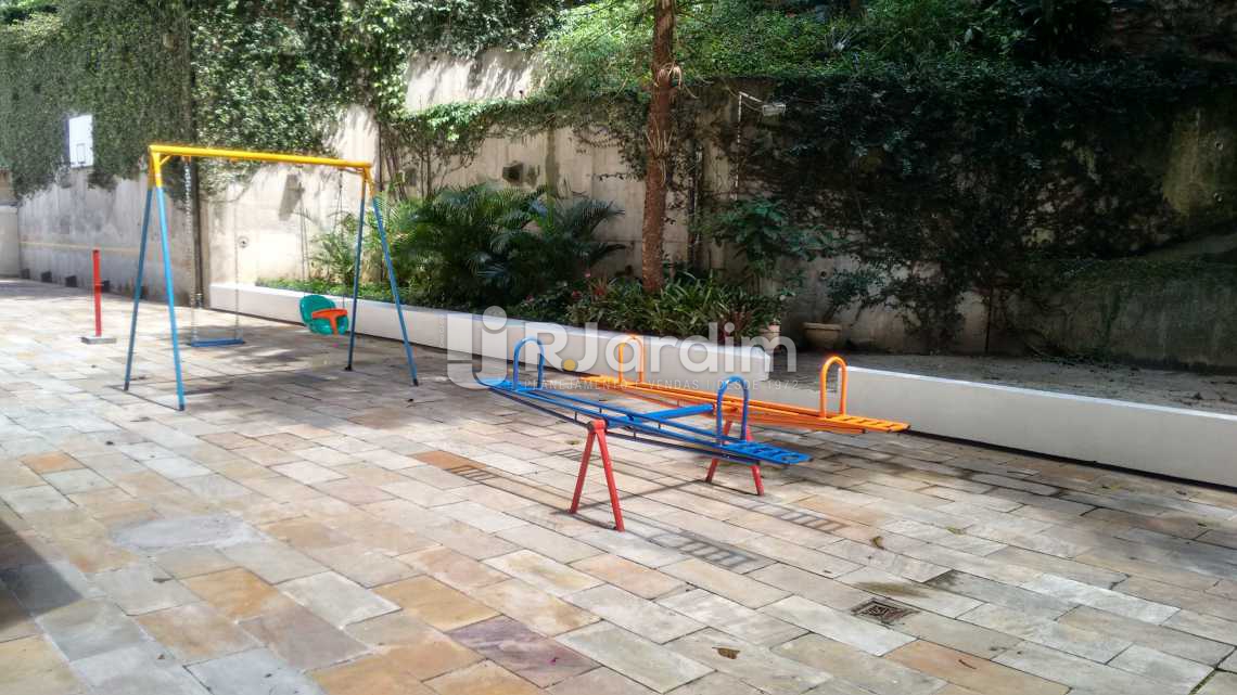 Conheça Play do imóvel - Apartamento Avenida Epitácio Pessoa,Lagoa, Zona Sul,Rio de Janeiro, RJ À Venda, 1 Quarto, 74m² - LAAP10141 - 15 Play - Apartamento Avenida Epitácio Pessoa,Lagoa, Zona Sul,Rio de Janeiro, RJ À Venda, 1 Quarto, 74m² - LAAP10141 - 15