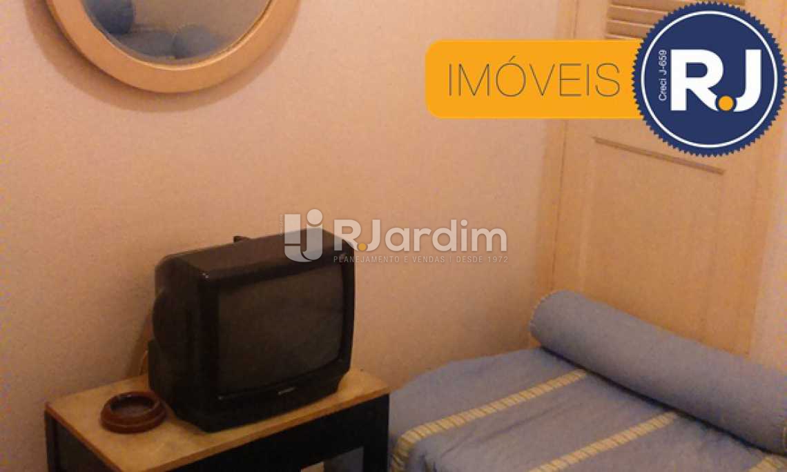 Conheça QUARTO EMPREGADA REVERTIDO do imóvel - Apartamento À VENDA, Copacabana, Rio de Janeiro, RJ - LAAP20612 - 13 QUARTO EMPREGADA REVERTIDO - Apartamento À VENDA, Copacabana, Rio de Janeiro, RJ - LAAP20612 - 13
