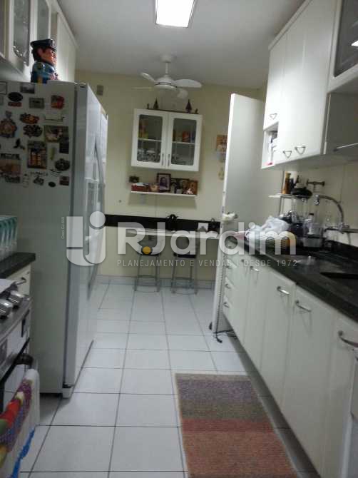 Conheça COPA COZINHA do imóvel - Apartamento / 3 Quartos / Jardim Botânico / Zona Sul / Rio de Janeiro RJ - LAAP30895 - 13 COPA COZINHA - Apartamento / 3 Quartos / Jardim Botânico / Zona Sul / Rio de Janeiro RJ - LAAP30895 - 13