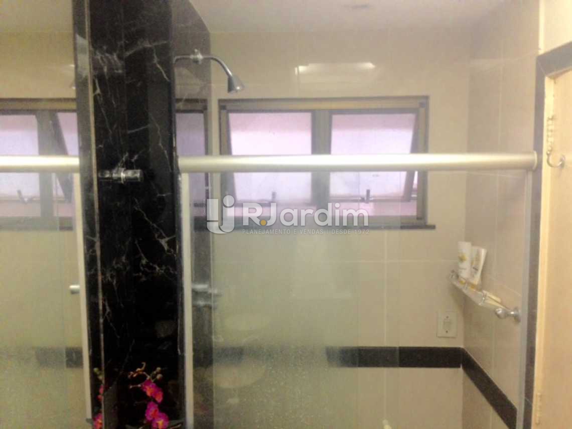 Conheça Banheiro Suíte do imóvel - Compra Venda Avaliação Apartamento Ipanema 3 Quartos - LAAP30896 - 15 Banheiro Suíte - Compra Venda Avaliação Apartamento Ipanema 3 Quartos - LAAP30896 - 15