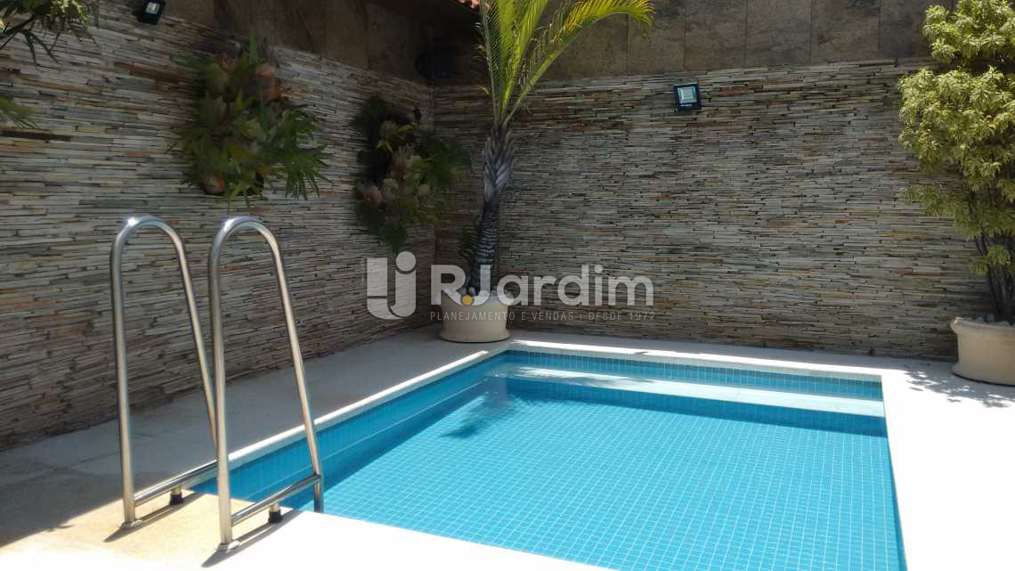 Conheça piscina do imóvel - Compra Venda Avaliação Imóveis Cobertura Lagoa 4 Suítes - LACO40067 - 12 piscina - Compra Venda Avaliação Imóveis Cobertura Lagoa 4 Suítes - LACO40067 - 12