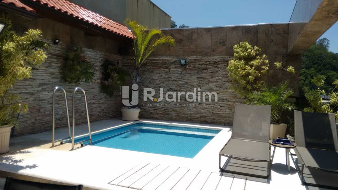 Conheça piscina / terraço do imóvel - Compra Venda Avaliação Imóveis Cobertura Lagoa 4 Suítes - LACO40067 - 13 piscina / terraço - Compra Venda Avaliação Imóveis Cobertura Lagoa 4 Suítes - LACO40067 - 13