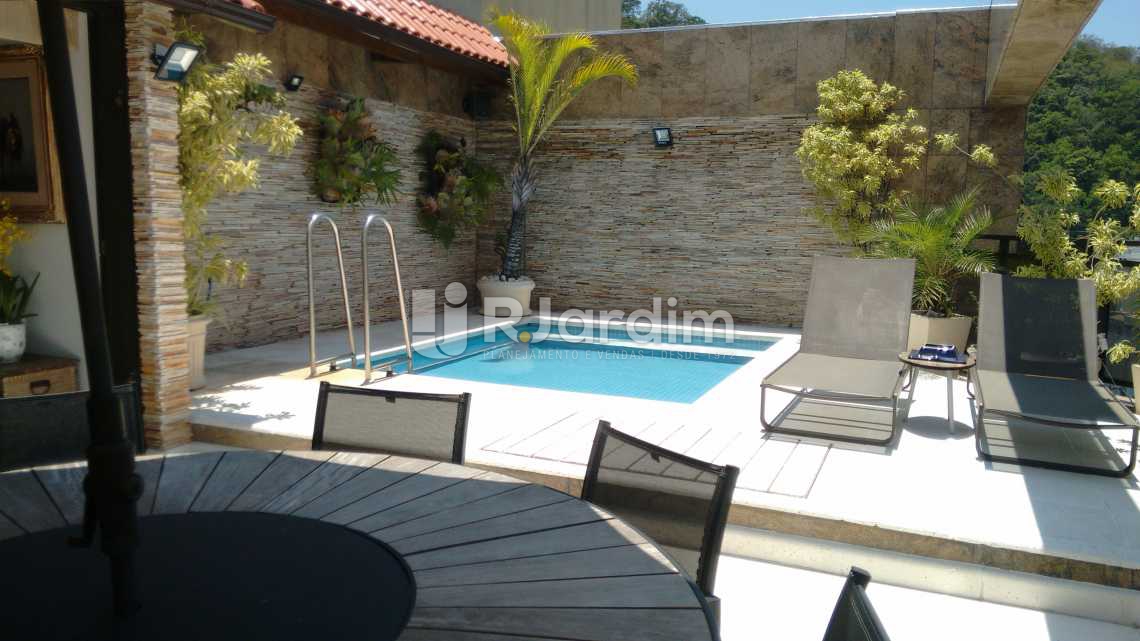 Conheça piscina / sala de estar do imóvel - Compra Venda Avaliação Imóveis Cobertura Lagoa 4 Suítes - LACO40067 - 10 piscina / sala de estar - Compra Venda Avaliação Imóveis Cobertura Lagoa 4 Suítes - LACO40067 - 10