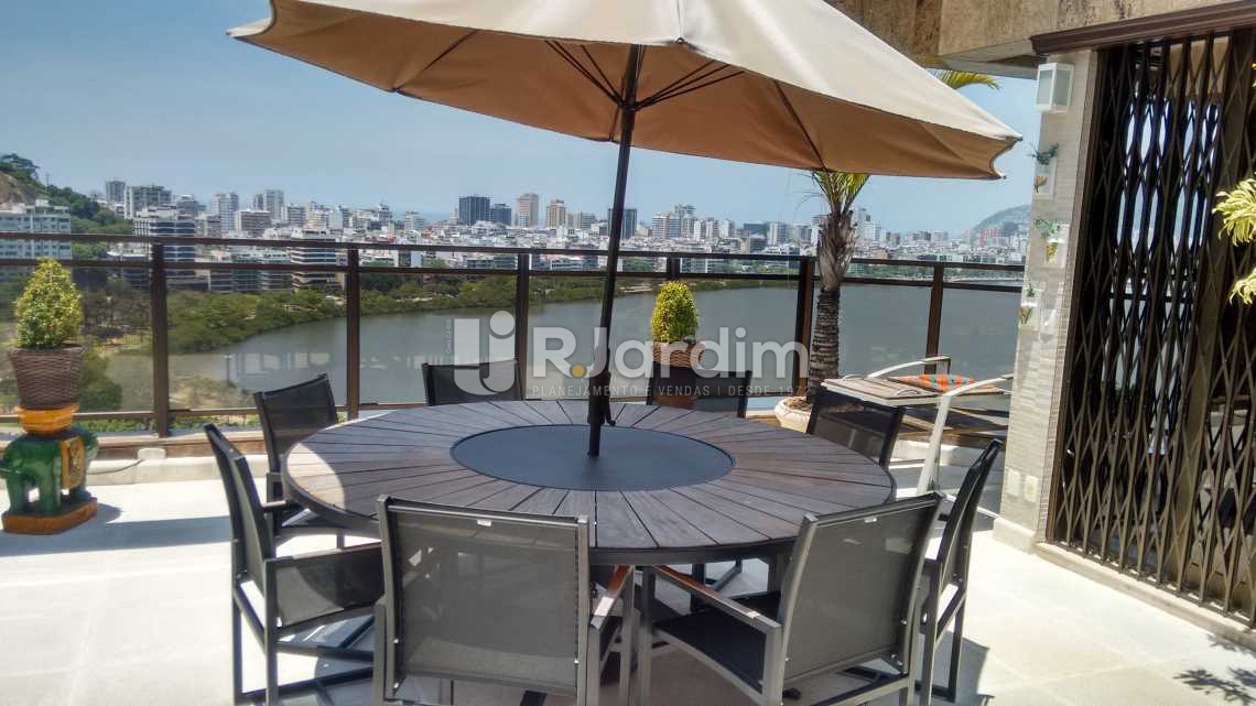 Conheça terraço do imóvel - Compra Venda Avaliação Imóveis Cobertura Lagoa 4 Suítes - LACO40067 - 11 terraço - Compra Venda Avaliação Imóveis Cobertura Lagoa 4 Suítes - LACO40067 - 11