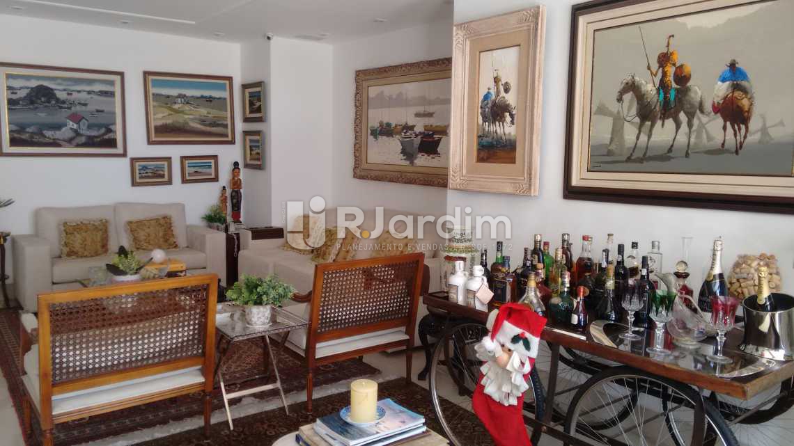 Conheça salão ( 2 piso ) do imóvel - Compra Venda Avaliação Imóveis Cobertura Lagoa 4 Suítes - LACO40067 - 8 salão ( 2 piso ) - Compra Venda Avaliação Imóveis Cobertura Lagoa 4 Suítes - LACO40067 - 8