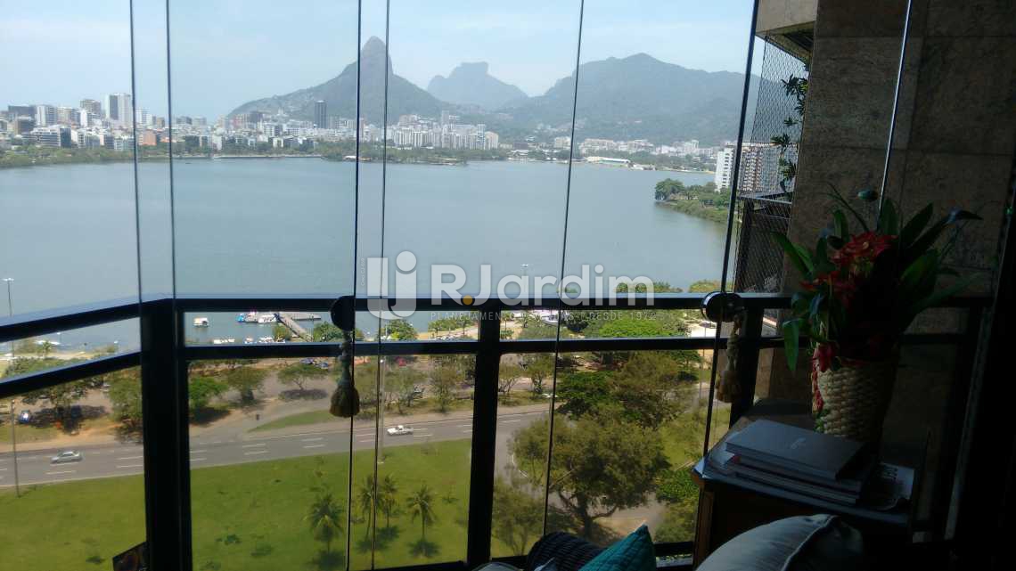 Conheça Vista ( Suíte Master ) do imóvel - Compra Venda Avaliação Imóveis Cobertura Lagoa 4 Suítes - LACO40067 - 17 Vista ( Suíte Master ) - Compra Venda Avaliação Imóveis Cobertura Lagoa 4 Suítes - LACO40067 - 17