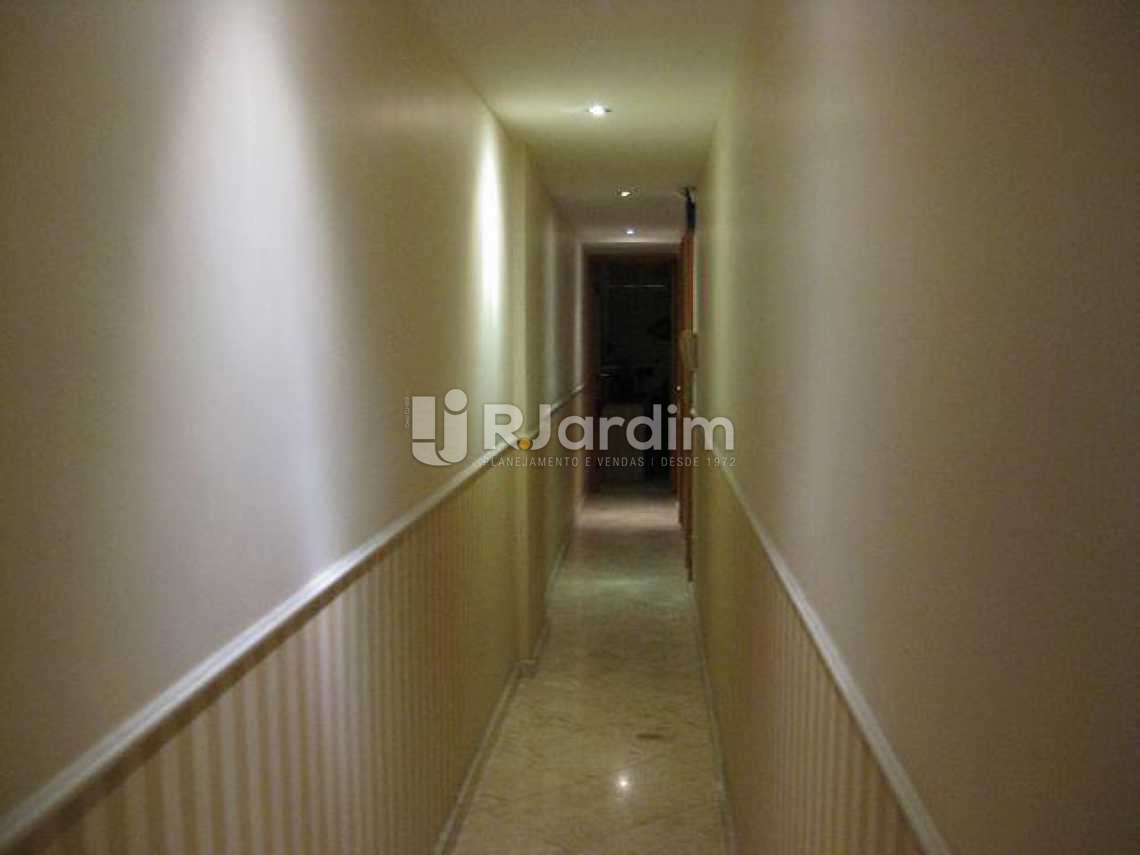 Conheça VISÃO DO CORREDOR do imóvel - Apartamento 4 Quartos Leblon Zona Sul Rio de Janeiro RJ - LAAP40388 - 8 VISÃO DO CORREDOR - Apartamento 4 Quartos Leblon Zona Sul Rio de Janeiro RJ - LAAP40388 - 8