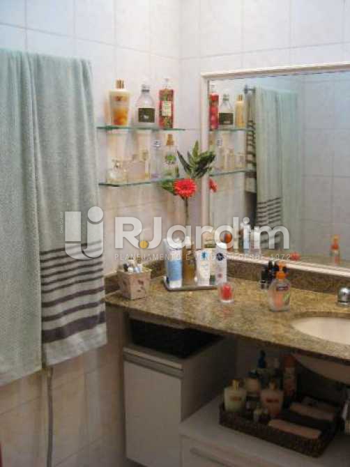 Conheça BANHEIRO SOCIAL do imóvel - Apartamento 4 Quartos Leblon Zona Sul Rio de Janeiro RJ - LAAP40388 - 14 BANHEIRO SOCIAL - Apartamento 4 Quartos Leblon Zona Sul Rio de Janeiro RJ - LAAP40388 - 14