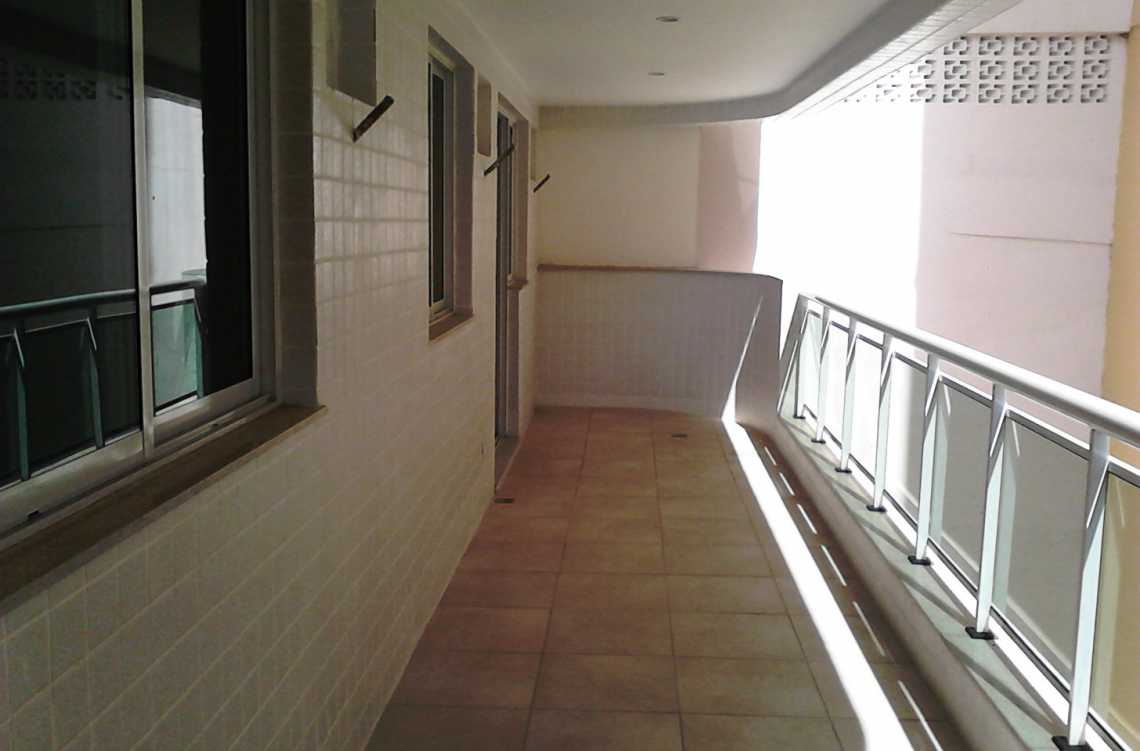Conheça VARANDA 2 do imóvel - Requinte da Praça Cobertura Tijuca 4 Quartos - LACO40199 - 5 VARANDA 2 - Requinte da Praça Cobertura Tijuca 4 Quartos - LACO40199 - 5
