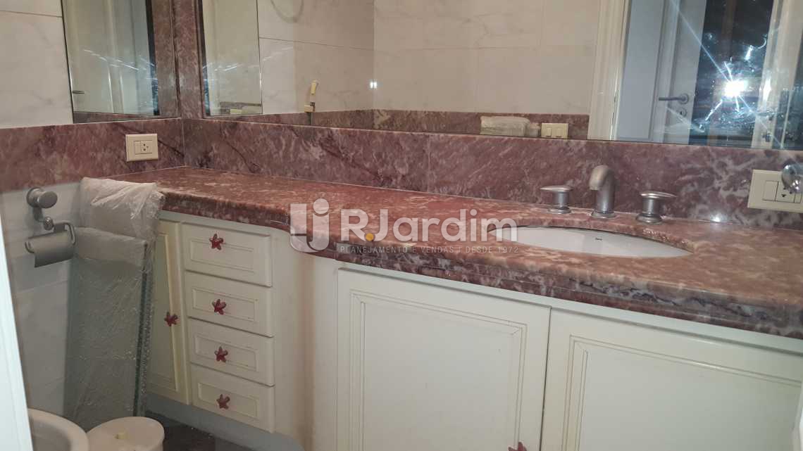 Conheça Banheiro Suíte 5 do imóvel - Apartamento À VENDA, Leblon, Rio de Janeiro, RJ - LAAP50025 - 25 Banheiro Suíte 5 - Apartamento À VENDA, Leblon, Rio de Janeiro, RJ - LAAP50025 - 25