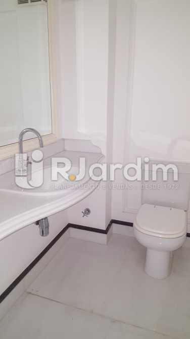Conheça Lavabo do imóvel - Apartamento Avenida Epitácio Pessoa,Ipanema, Zona Sul,Rio de Janeiro, RJ À Venda, 5 Quartos, 355m² - LAAP50026 - 10 Lavabo - Apartamento Avenida Epitácio Pessoa,Ipanema, Zona Sul,Rio de Janeiro, RJ À Venda, 5 Quartos, 355m² - LAAP50026 - 10