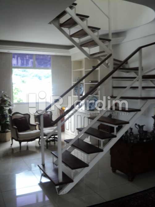 Conheça Acesso Terraço do imóvel - Apartamento Rua Corcovado,Jardim Botânico, Zona Sul,Rio de Janeiro, RJ À Venda, 5 Quartos, 370m² - LAAP50027 - 6 Acesso Terraço - Apartamento Rua Corcovado,Jardim Botânico, Zona Sul,Rio de Janeiro, RJ À Venda, 5 Quartos, 370m² - LAAP50027 - 6