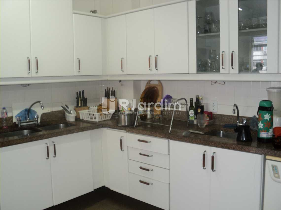 Conheça Cozinha do imóvel - Apartamento Rua Corcovado,Jardim Botânico, Zona Sul,Rio de Janeiro, RJ À Venda, 5 Quartos, 370m² - LAAP50027 - 22 Cozinha - Apartamento Rua Corcovado,Jardim Botânico, Zona Sul,Rio de Janeiro, RJ À Venda, 5 Quartos, 370m² - LAAP50027 - 22