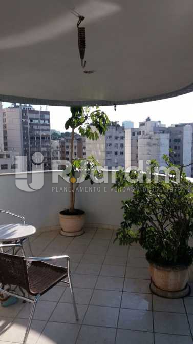 Conheça varanda frontal do imóvel - Imóveis Aluguel Flat Residencial Copacabana 1 Quarto - LAFL10097 - 7 varanda frontal - Imóveis Aluguel Flat Residencial Copacabana 1 Quarto - LAFL10097 - 7