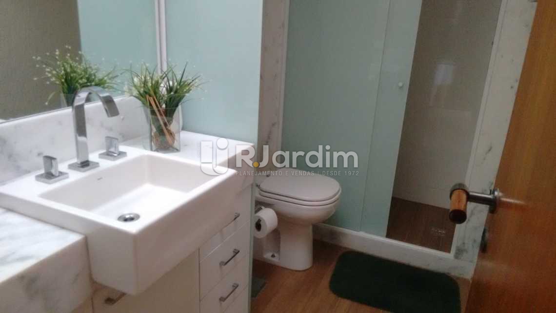 Conheça Banheiro do imóvel - Compra Venda Avaliação Imóveis Cobertura Ipanema 3 Quartos - LACO30131 - 13 Banheiro - Compra Venda Avaliação Imóveis Cobertura Ipanema 3 Quartos - LACO30131 - 13