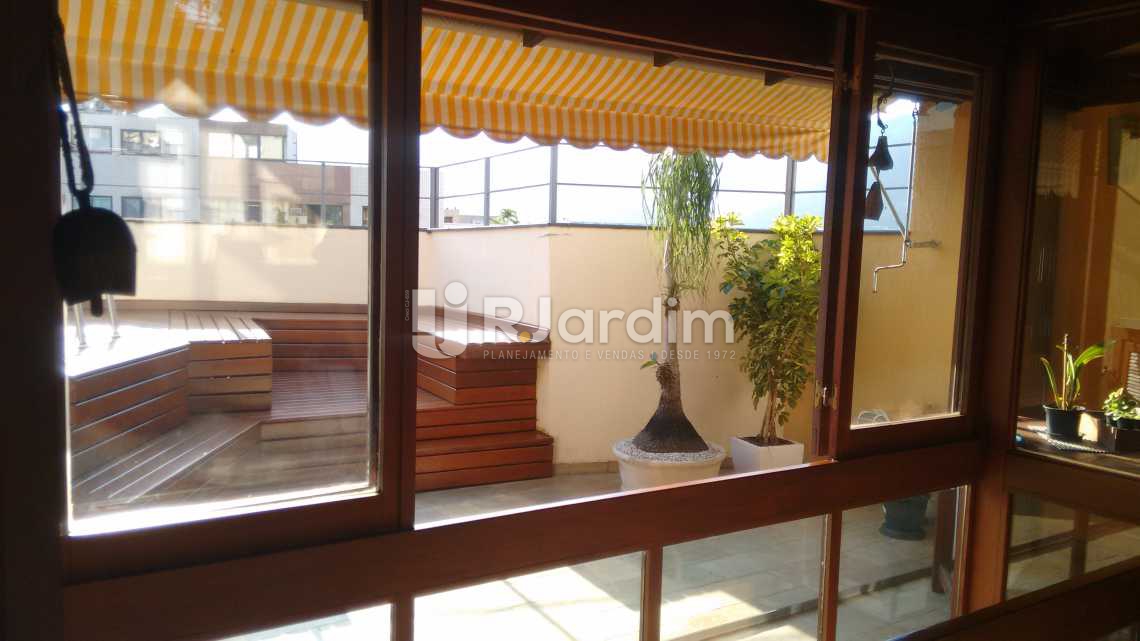 Conheça Terraço do imóvel - Compra Venda Avaliação Imóveis Cobertura Ipanema 3 Quartos - LACO30131 - 17 Terraço - Compra Venda Avaliação Imóveis Cobertura Ipanema 3 Quartos - LACO30131 - 17