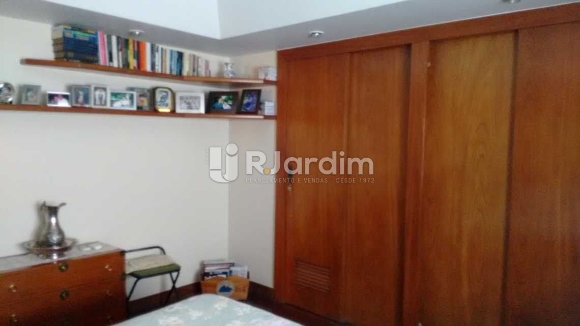 Conheça Quarto/ armários do imóvel - Compra Venda Avaliação Imóveis Cobertura Ipanema 3 Quartos - LACO30131 - 20 Quarto/ armários - Compra Venda Avaliação Imóveis Cobertura Ipanema 3 Quartos - LACO30131 - 20