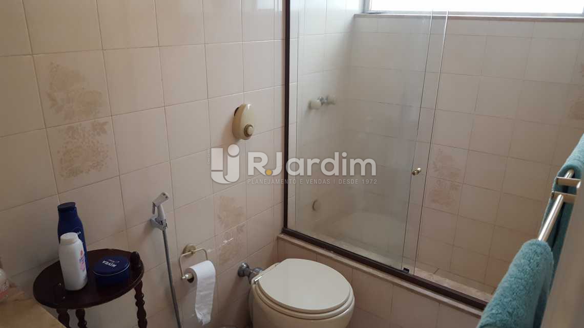 Conheça Banheiro suite do imóvel - Apartamento à venda Rua Muniz Barreto,Botafogo, Zona Sul,Rio de Janeiro - R$ 1.190.000 - LAAP30965 - 10 Banheiro suite - Apartamento à venda Rua Muniz Barreto,Botafogo, Zona Sul,Rio de Janeiro - R$ 1.190.000 - LAAP30965 - 10