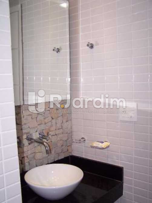 Conheça Banheiro da suítes do imóvel - Imóveis Compra Venda Avaliação Apartamento Ipanema 2 Quartos - LAAP30979 - 9 Banheiro da suítes - Imóveis Compra Venda Avaliação Apartamento Ipanema 2 Quartos - LAAP30979 - 9