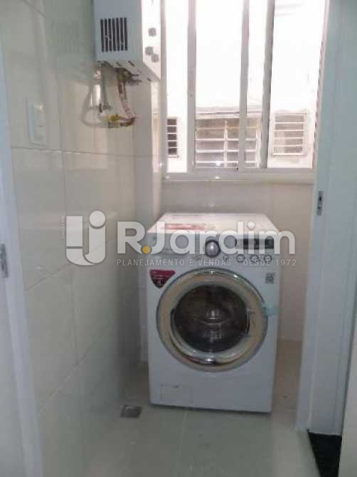 Conheça Area de serviço do imóvel - Apartamento 2 Quartos Copacabana - LAAP20686 - 14 Area de serviço - Apartamento 2 Quartos Copacabana - LAAP20686 - 14