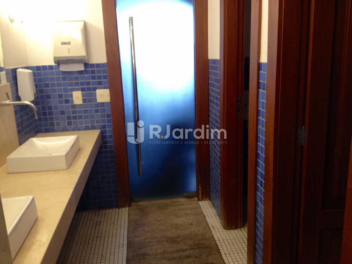 Conheça banheiros da piscina do imóvel - Apartamento Residencial Ipanema - LAAP40419 - 28 banheiros da piscina - Apartamento Residencial Ipanema - LAAP40419 - 28