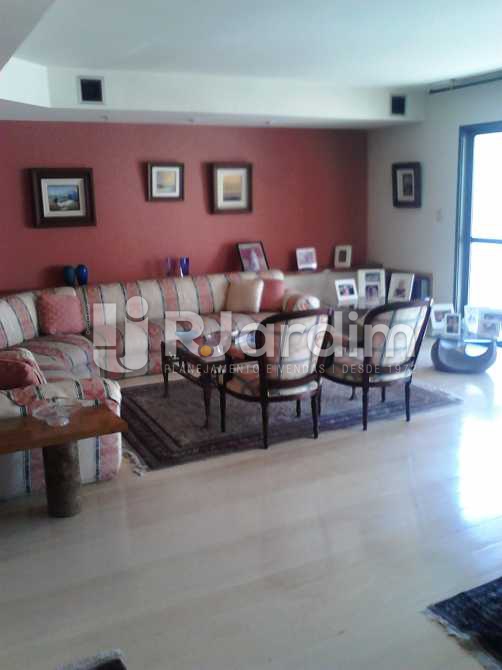 Conheça Sala ambiente 1 do imóvel - Apartamento 3 quartos à venda Copacabana, Zona Sul,Rio de Janeiro - R$ 3.300.000 - LAAP30975 - 1 Sala ambiente 1 - Apartamento 3 quartos à venda Copacabana, Zona Sul,Rio de Janeiro - R$ 3.300.000 - LAAP30975 - 1
