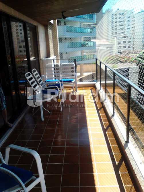 Conheça Varandão outro angulo do imóvel - Apartamento 3 quartos à venda Copacabana, Zona Sul,Rio de Janeiro - R$ 3.300.000 - LAAP30975 - 7 Varandão outro angulo - Apartamento 3 quartos à venda Copacabana, Zona Sul,Rio de Janeiro - R$ 3.300.000 - LAAP30975 - 7