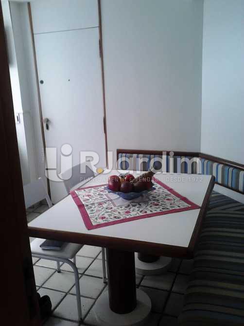 Conheça Copa cozinha do imóvel - Apartamento 3 quartos à venda Copacabana, Zona Sul,Rio de Janeiro - R$ 3.300.000 - LAAP30975 - 9 Copa cozinha - Apartamento 3 quartos à venda Copacabana, Zona Sul,Rio de Janeiro - R$ 3.300.000 - LAAP30975 - 9
