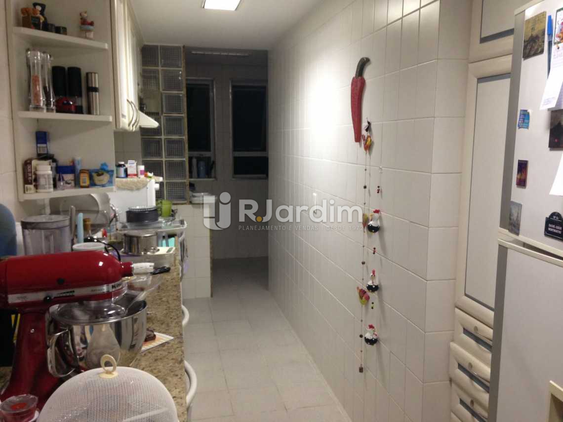 Conheça cozinha /área do imóvel - Flat à venda Avenida Carlos Peixoto,Botafogo, Zona Sul,Rio de Janeiro - R$ 1.200.000 - LAFL20024 - 10 cozinha /área - Flat à venda Avenida Carlos Peixoto,Botafogo, Zona Sul,Rio de Janeiro - R$ 1.200.000 - LAFL20024 - 10