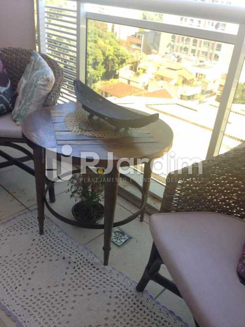 Conheça Varanda do imóvel - Compra Venda Avaliação Apartamento 2 Quartos Humaitá - LAAP20696 - 17 Varanda - Compra Venda Avaliação Apartamento 2 Quartos Humaitá - LAAP20696 - 17