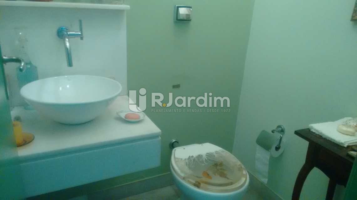 Conheça lavabo do imóvel - Imóveis Compra Venda Avaliação Apartamento Copacabana 4 Quartos - LAAP40425 - 13 lavabo - Imóveis Compra Venda Avaliação Apartamento Copacabana 4 Quartos - LAAP40425 - 13