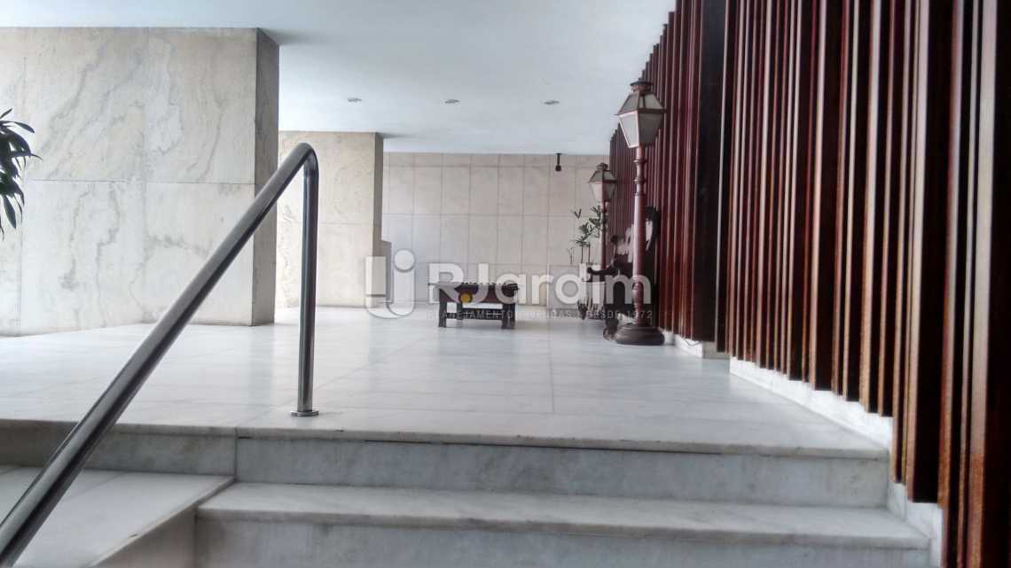 Conheça entrada /portaria do imóvel - Imóveis Compra Venda Avaliação Apartamento Copacabana 4 Quartos - LAAP40425 - 20 entrada /portaria - Imóveis Compra Venda Avaliação Apartamento Copacabana 4 Quartos - LAAP40425 - 20