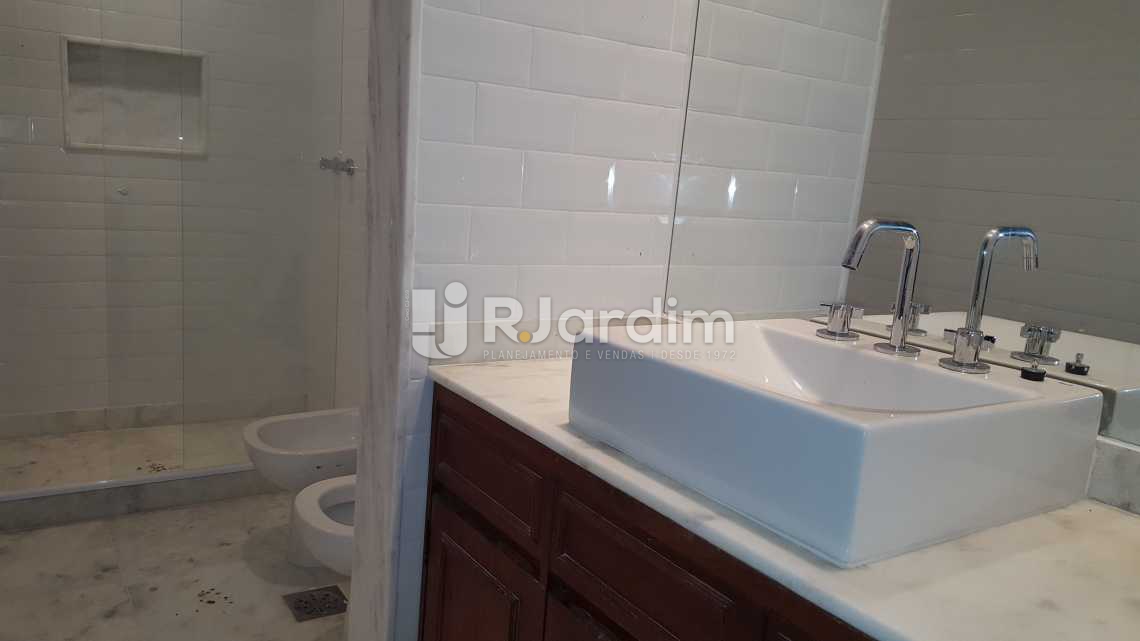 Conheça Banheiro Social do imóvel - Apartamento Padrão / 4 Quartos / Leblon - LAAP40426 - 8 Banheiro Social - Apartamento Padrão / 4 Quartos / Leblon - LAAP40426 - 8