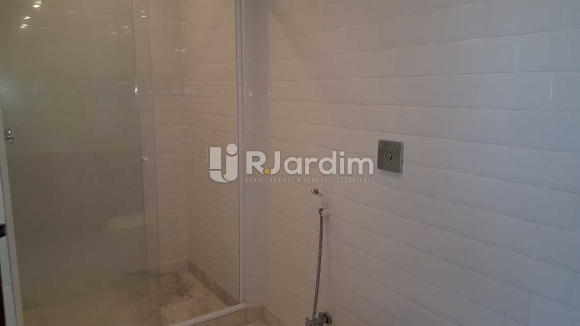 Conheça Banheiro Suíte do imóvel - Apartamento Padrão / 4 Quartos / Leblon - LAAP40426 - 15 Banheiro Suíte - Apartamento Padrão / 4 Quartos / Leblon - LAAP40426 - 15