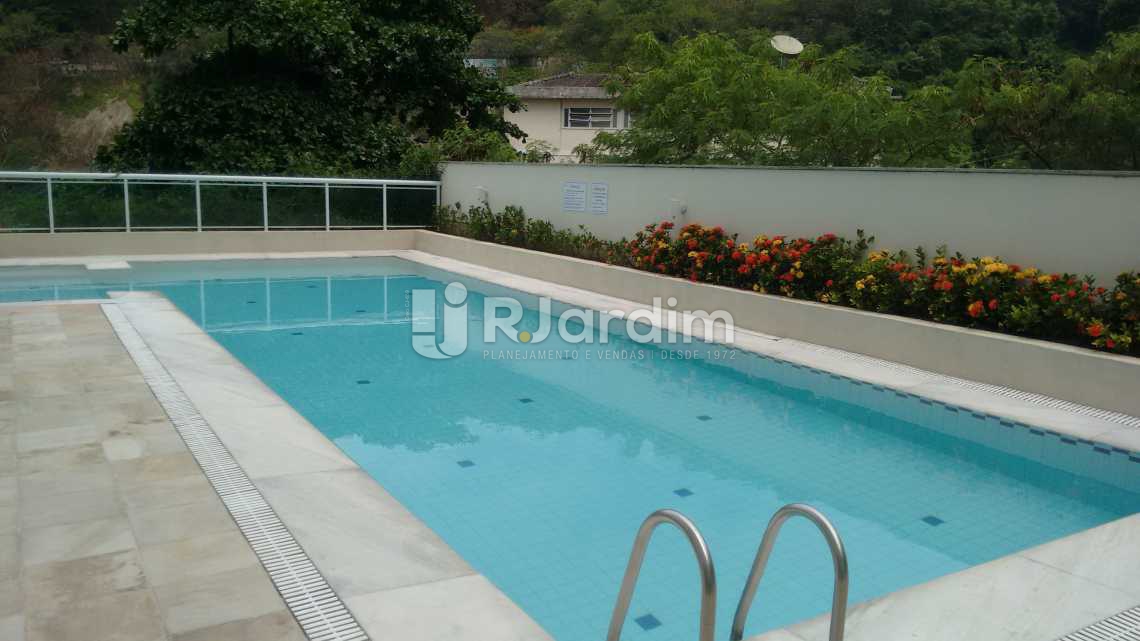 Conheça Piscina /adultos do imóvel - Imóveis Compra Venda Avaliação Flat Botafogo 3 Quartos - LAFL30003 - 16 Piscina /adultos - Imóveis Compra Venda Avaliação Flat Botafogo 3 Quartos - LAFL30003 - 16