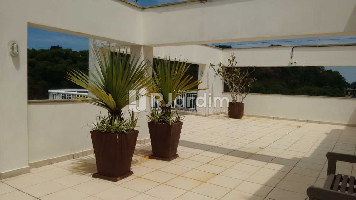Conheça Terraço do imóvel - Imóveis Compra Venda Avaliação Flat Botafogo 3 Quartos - LAFL30003 - 24 Terraço - Imóveis Compra Venda Avaliação Flat Botafogo 3 Quartos - LAFL30003 - 24