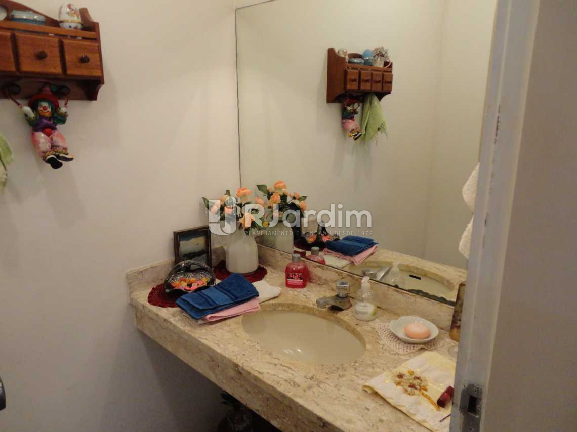 Conheça Banheiro do imóvel - Imóveis Compra Venda Apartamento Barra da Tijuca 5 Quartos - LAAP50031 - 16 Banheiro - Imóveis Compra Venda Apartamento Barra da Tijuca 5 Quartos - LAAP50031 - 16