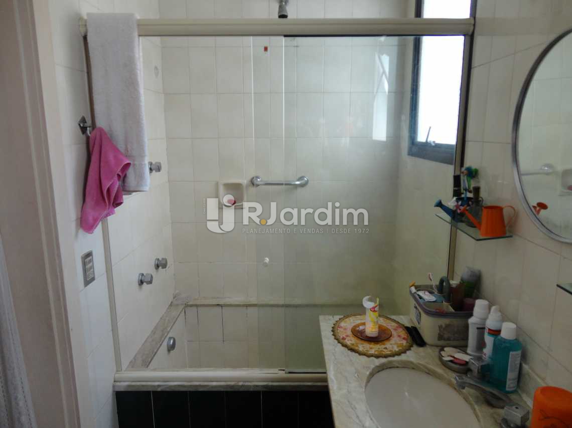 Conheça Banheiro Suite 2 do imóvel - Imóveis Compra Venda Apartamento Barra da Tijuca 5 Quartos - LAAP50031 - 12 Banheiro Suite 2 - Imóveis Compra Venda Apartamento Barra da Tijuca 5 Quartos - LAAP50031 - 12