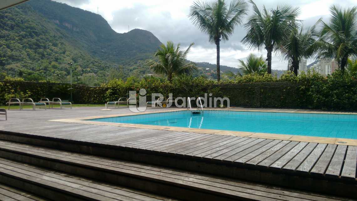 Conheça piscina /vista montanhas do imóvel - Compra Venda Avaliação Imóveis Apartamento São Conrado 4 Quartos - LAAP40455 - 25 piscina /vista montanhas - Compra Venda Avaliação Imóveis Apartamento São Conrado 4 Quartos - LAAP40455 - 25