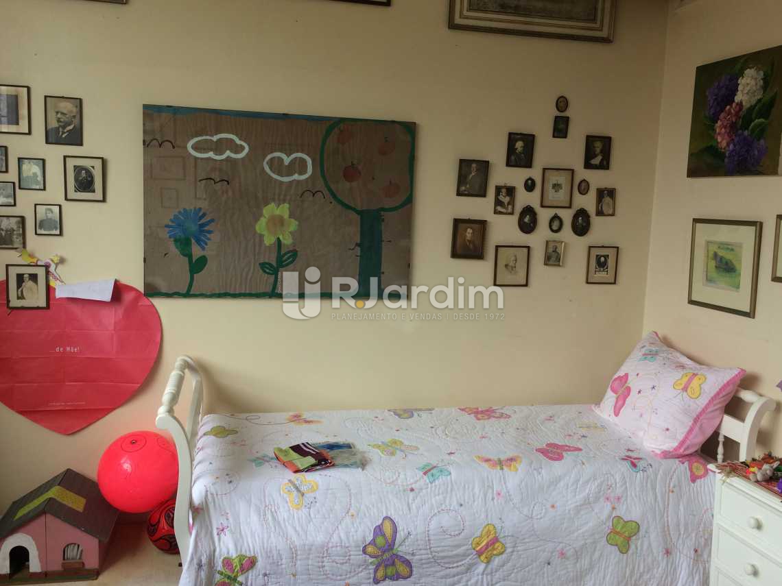 Conheça quarto 2 do imóvel - Casa Rua Senador Simonsen,Jardim Botânico, Zona Sul,Rio de Janeiro, RJ À Venda, 6 Quartos, 419m² - LACA60007 - 15 quarto 2 - Casa Rua Senador Simonsen,Jardim Botânico, Zona Sul,Rio de Janeiro, RJ À Venda, 6 Quartos, 419m² - LACA60007 - 15