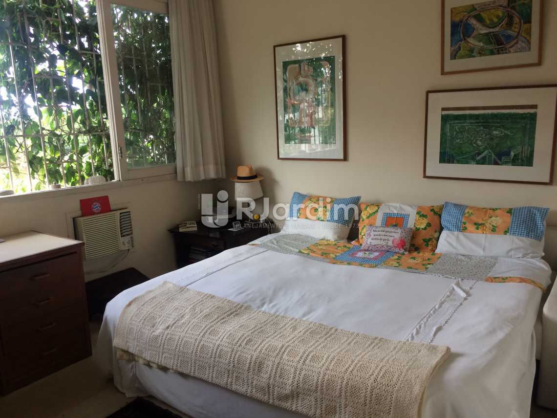 Conheça quarto do imóvel - Casa Rua Senador Simonsen,Jardim Botânico, Zona Sul,Rio de Janeiro, RJ À Venda, 6 Quartos, 419m² - LACA60007 - 13 quarto - Casa Rua Senador Simonsen,Jardim Botânico, Zona Sul,Rio de Janeiro, RJ À Venda, 6 Quartos, 419m² - LACA60007 - 13