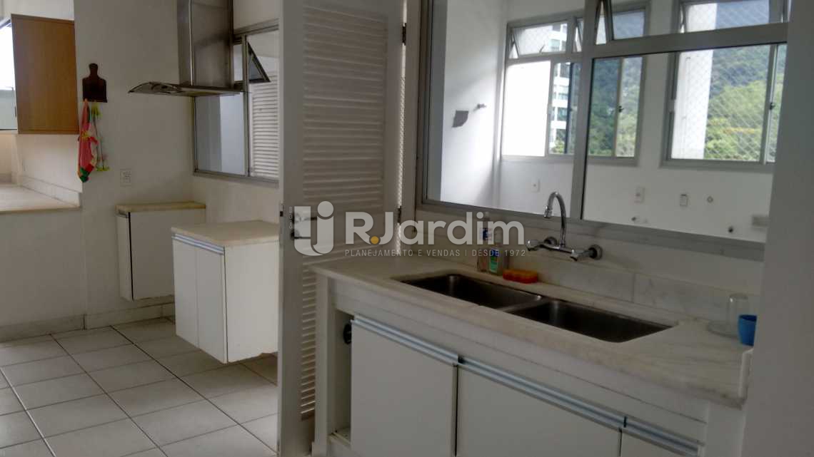 Conheça cozinha do imóvel - Imóveis Aluguel Apartamento São Conrado 4 Quartos - LAAP40456 - 19 cozinha - Imóveis Aluguel Apartamento São Conrado 4 Quartos - LAAP40456 - 19