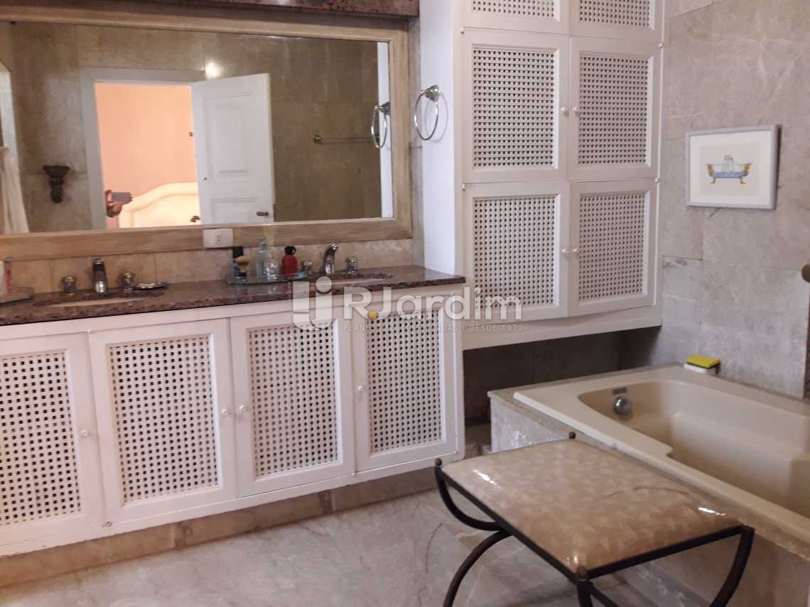 Conheça BANHEIRO / SUITE do imóvel - Apartamento / 4 Quartos / Ipanema - LAAP40457 - 23 BANHEIRO / SUITE - Apartamento / 4 Quartos / Ipanema - LAAP40457 - 23