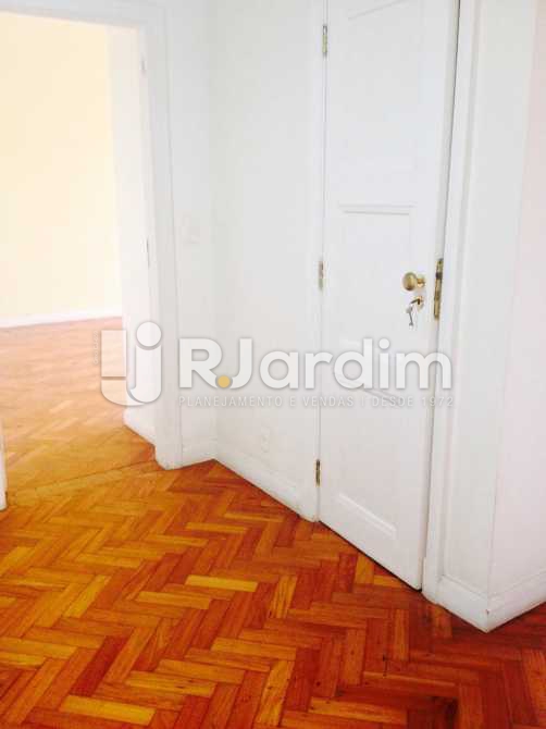 Conheça armários corredor do imóvel - Apartamento / 3 Quartos / Copacabana / Praia Leme - LAAP31049 - 18 armários corredor - Apartamento / 3 Quartos / Copacabana / Praia Leme - LAAP31049 - 18