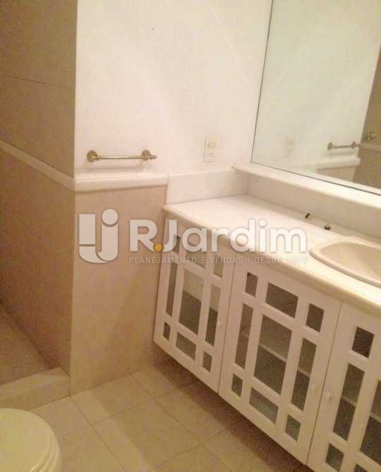 Conheça pia suíte do imóvel - Apartamento / 3 Quartos / Copacabana / Praia Leme - LAAP31049 - 22 pia suíte - Apartamento / 3 Quartos / Copacabana / Praia Leme - LAAP31049 - 22